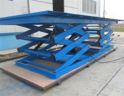 剪叉式旋轉(zhuǎn)升降舞臺 制造出高低起伏的畫面 剪叉式旋轉(zhuǎn)升降舞臺 制造出高低起伏的畫面